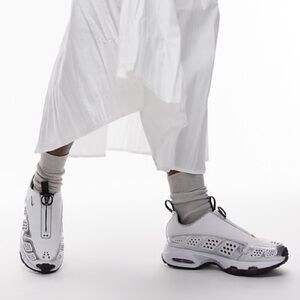 Nike Air Max SNDR SE Sneakers Women's 10.5